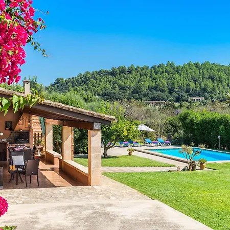 Cati Villa *